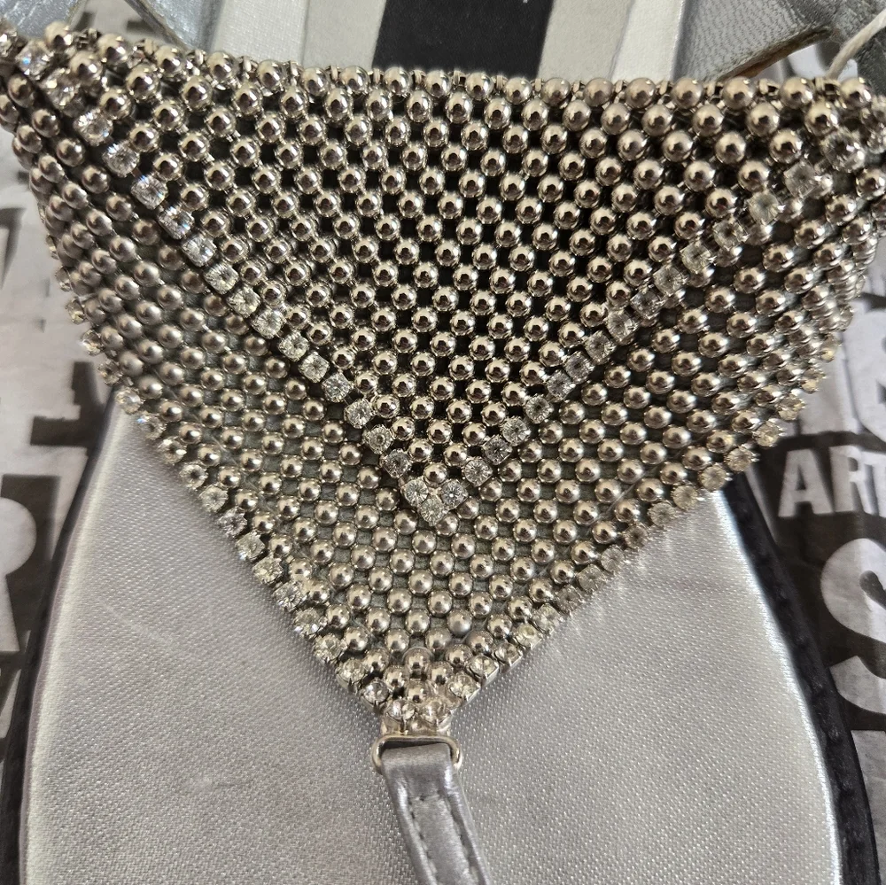 Vintage NWOB Stuart Weitzman Silver Metal Beads and Rhinestones Thong Sandals - Picture 7 of 10